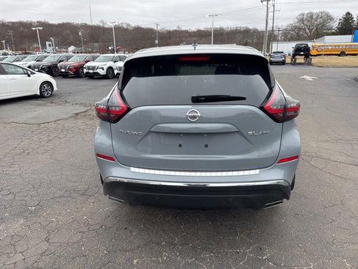 2022 Nissan Murano SL