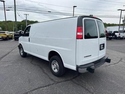 2023 Chevrolet Express 2500 WT