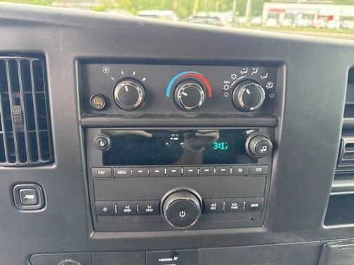 2023 Chevrolet Express 2500 WT