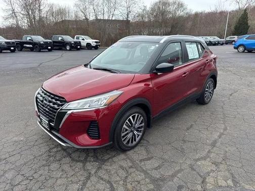 2024 Nissan Kicks SV