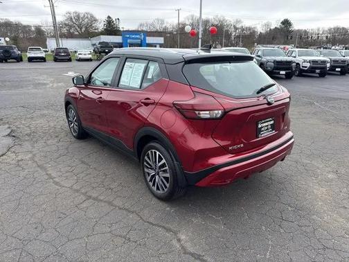 2024 Nissan Kicks SV