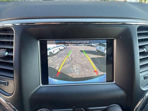 2020 Jeep Grand Cherokee Laredo