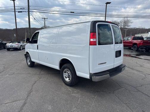 2024 Chevrolet Express 2500 RWD 2500 Regular Wheelbase WT