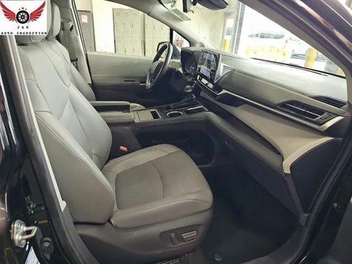2021 Toyota Sienna Limited 7-Passenger