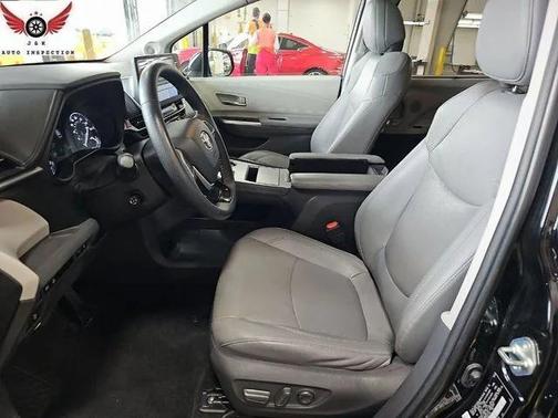 2021 Toyota Sienna Limited 7-Passenger