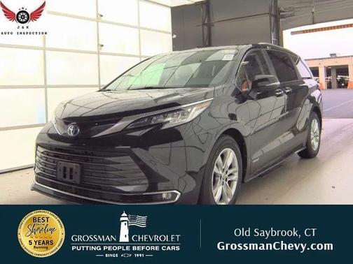 2021 Toyota Sienna Limited 7-Passenger