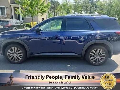 2023 Nissan Pathfinder SL