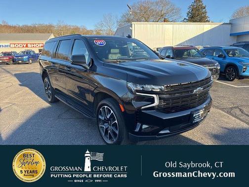 2023 Chevrolet Suburban RST