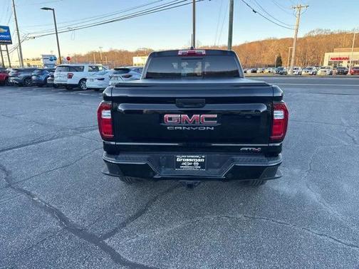 2024 GMC Canyon AT4