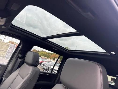 2025 Chevrolet Suburban 4WD Z71