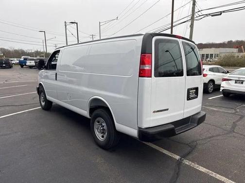 2025 Chevrolet Express 2500 RWD 2500 Regular Wheelbase WT