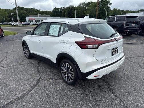2024 Nissan Kicks SV