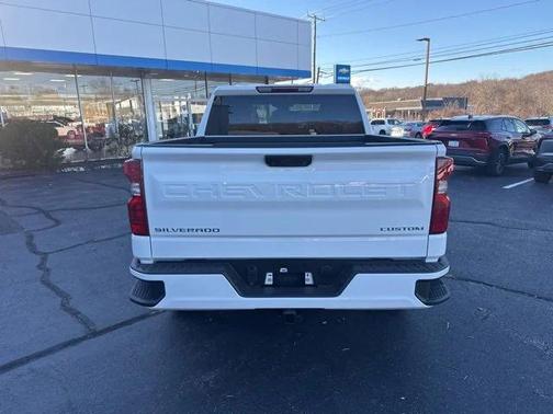 2025 Chevrolet Silverado 1500 Custom