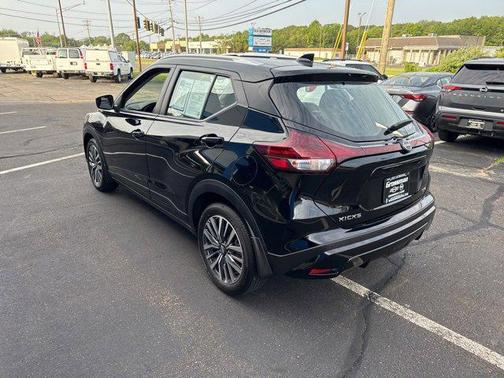 2024 Nissan Kicks SV