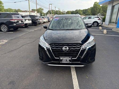 2024 Nissan Kicks SV