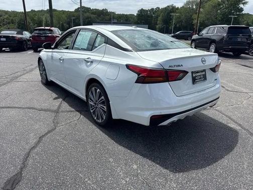 2024 Nissan Altima 2.5 SL