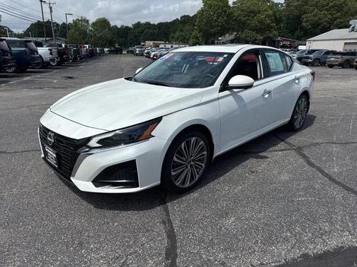 2024 Nissan Altima 2.5 SL