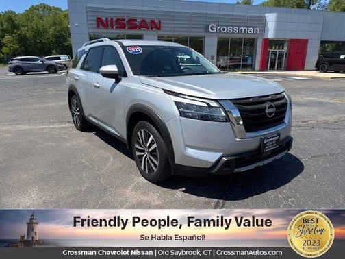 2023 Nissan Pathfinder Platinum