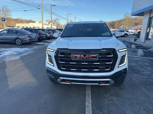 2025 GMC Yukon XL 4WD AT4