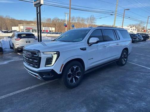 2025 GMC Yukon XL 4WD AT4
