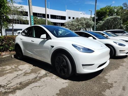 2023 Tesla Model Y Long Range