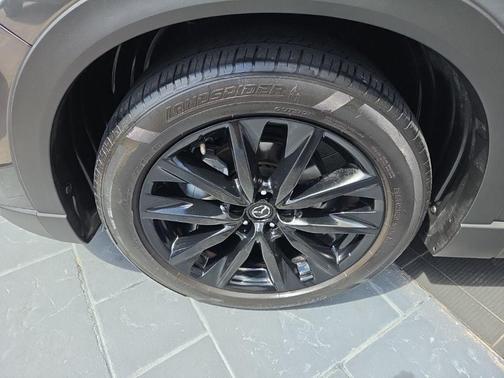 2023 Mazda CX-9 Touring Plus