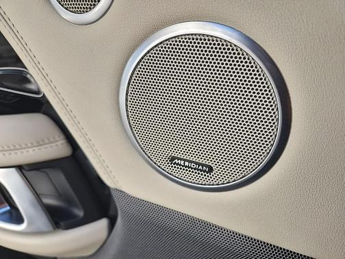 2022 Land Rover Range Rover P525 HSE Westminster