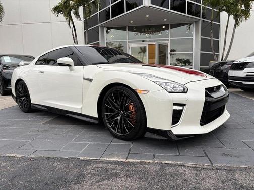 2020 Nissan GT-R Premium