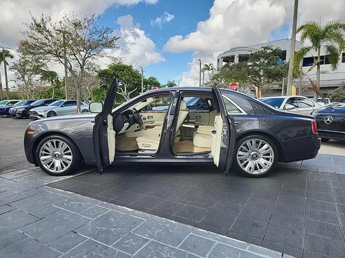 2011 Rolls-Royce Ghost Base
