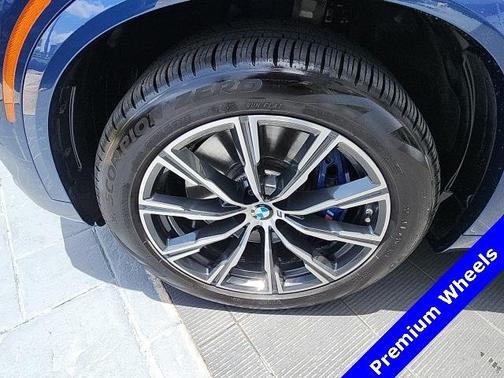 2020 BMW X5 M50i