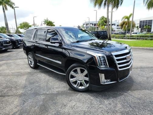 2018 Cadillac Escalade Luxury