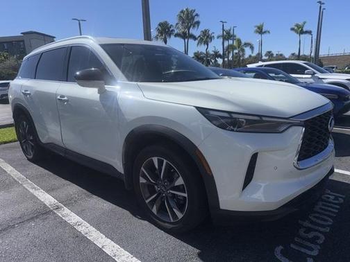 2023 INFINITI QX60 Luxe