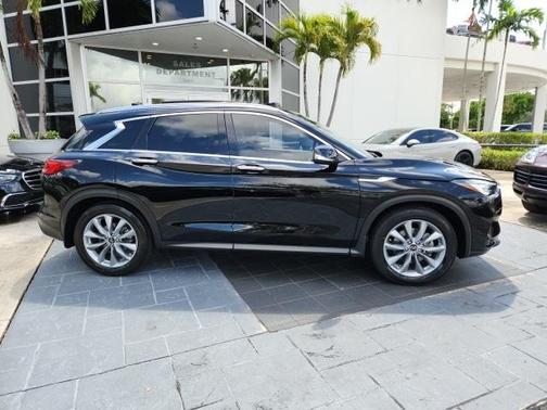 2022 INFINITI QX50 Luxe