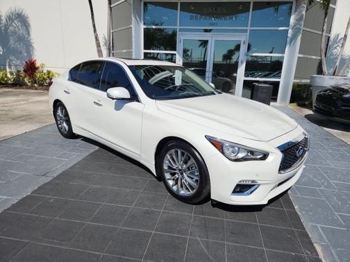 2024 INFINITI Q50 LUXE
