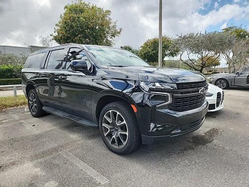 2023 Chevrolet Suburban RST