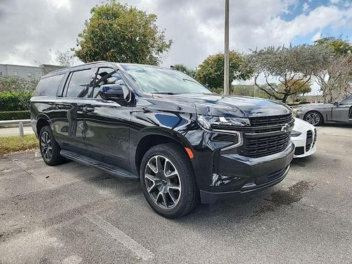 2023 Chevrolet Suburban RST