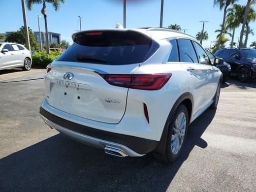 2025 INFINITI QX50 Luxe