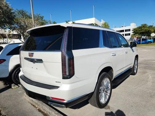 2025 Cadillac Escalade Premium Luxury