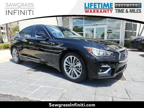 2024 INFINITI Q50 LUXE