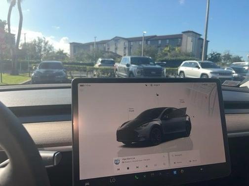 2024 Tesla Model Y Performance