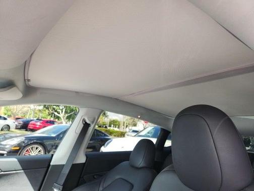 2024 Tesla Model Y Performance