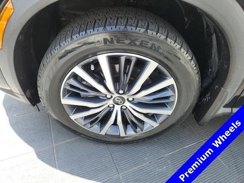 2022 INFINITI QX60 SENSORY