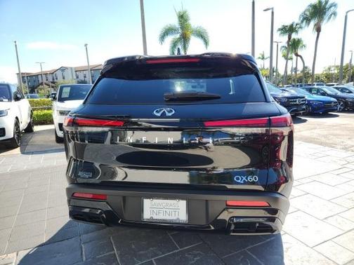 2025 INFINITI QX60 Pure