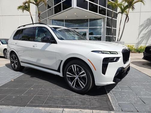 2024 BMW X7 M60i