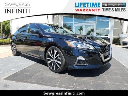 2022 Nissan Altima 2.5 SR