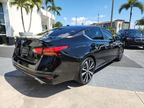 2022 Nissan Altima 2.5 SR