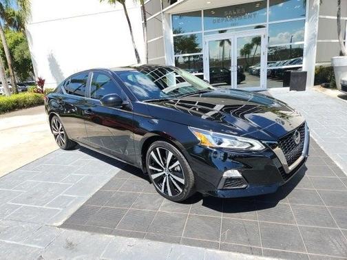 2022 Nissan Altima 2.5 SR