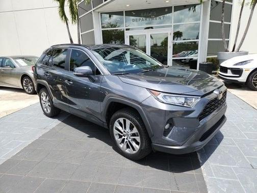2021 Toyota RAV4 XLE Premium