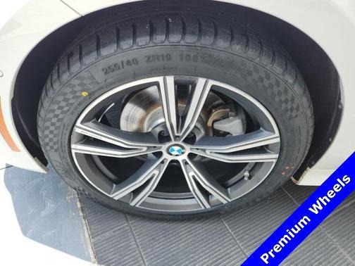 2024 BMW 330 i xDrive