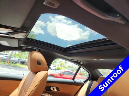 2024 BMW 330 i xDrive